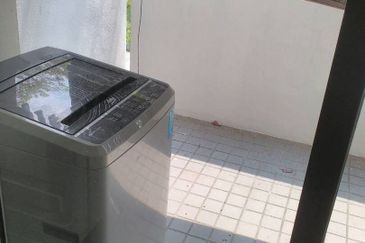 Summerglades, Perdana Lakeview West