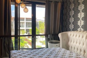 Mozart, Symphony Hills