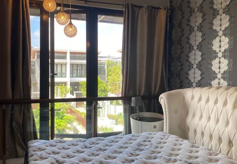 Mozart, Symphony Hills