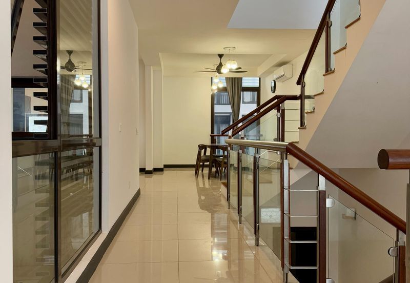 Mozart, Symphony Hills