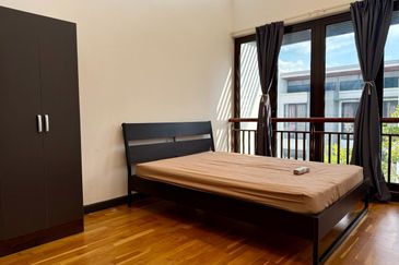 Mozart, Symphony Hills