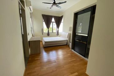 Symphony Hills Schubert