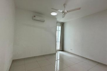 MYDiva, Perdana Lakeview East