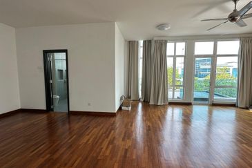 MYDiva, Perdana Lakeview East