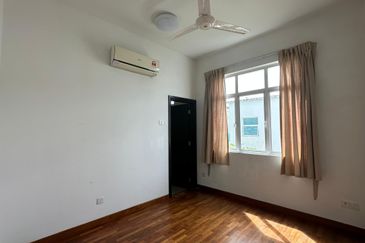 MYDiva, Perdana Lakeview East