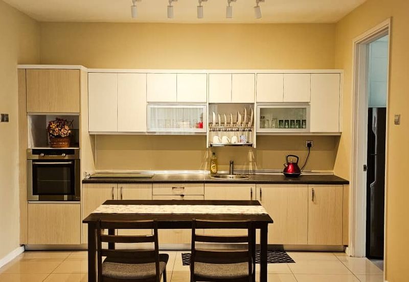 Summerglades, Perdana Lakeview West