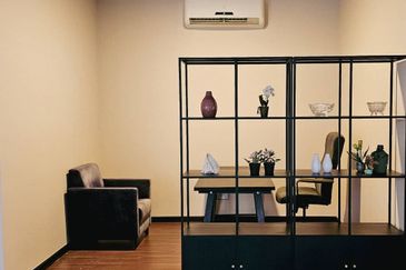 Summerglades, Perdana Lakeview West