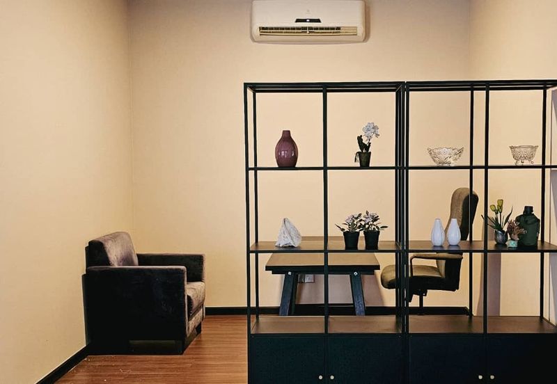 Summerglades, Perdana Lakeview West