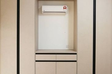 Lake Point Residence