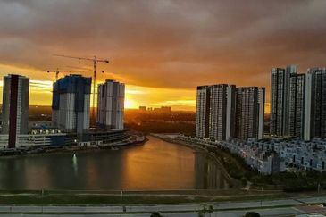 Lake Point Residence