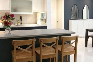 Lake Point Residence