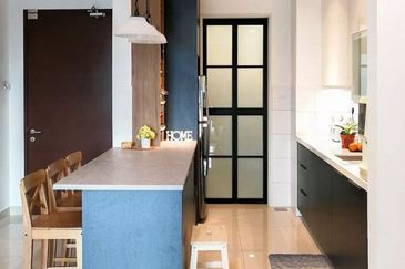 Lake Point Residence