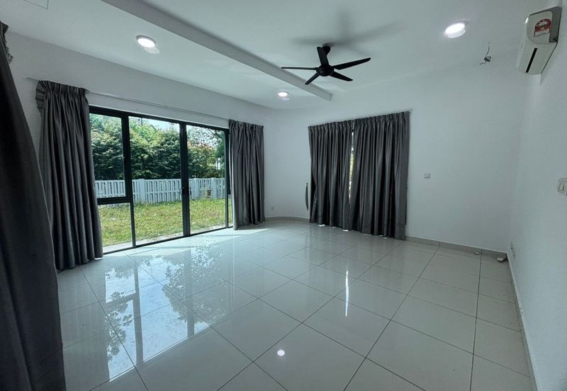 Lepironia Gardens, Setia Eco Glades