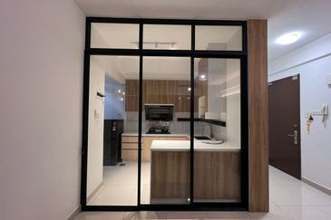 Lake Point Residence