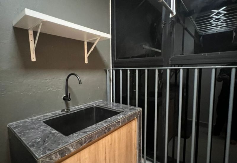 Lake Point Residence