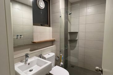 Lake Point Residence