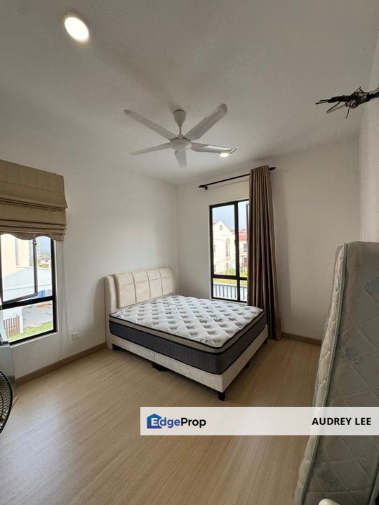 Endlot safiro for rent! Next to water stream!, Selangor, Cyberjaya