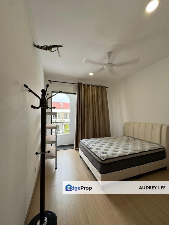 Endlot safiro for rent! Next to water stream!, Selangor, Cyberjaya