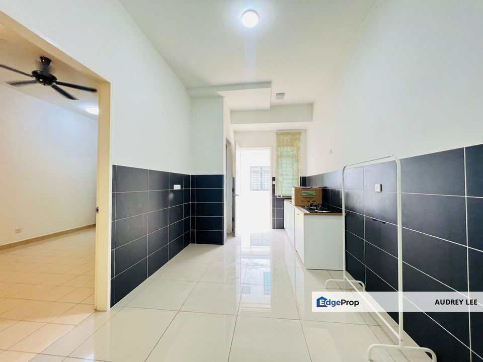 Partly furnished for rent! 5 rooms landed!, Selangor, Cyberjaya