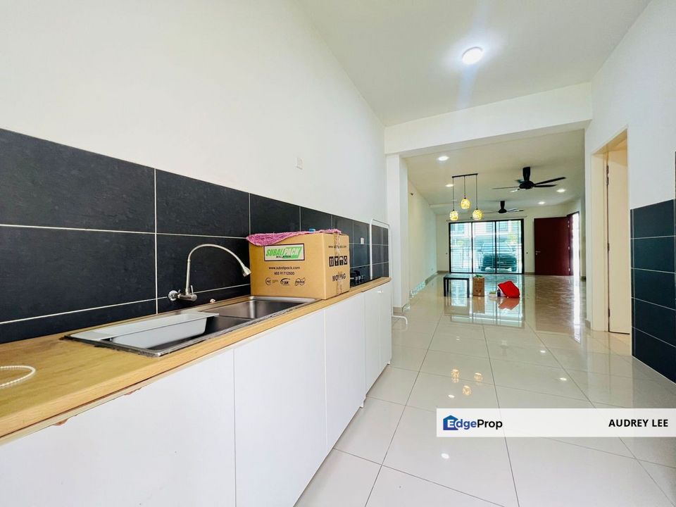 Partly furnished for rent! 5 rooms landed!, Selangor, Cyberjaya