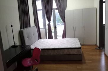 Symphony Hills Schubert