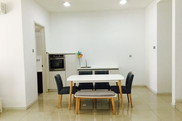 Summerglades, Perdana Lakeview West