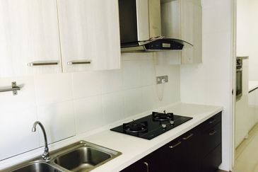 Summerglades, Perdana Lakeview West