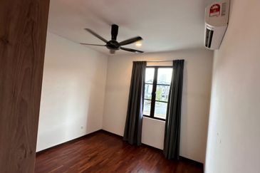 Jewels of Grasmere, Setia Marina