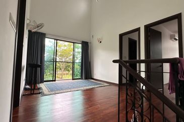 Jewels of Grasmere, Setia Marina