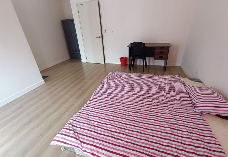 Monet Lily @ Sunsuria City