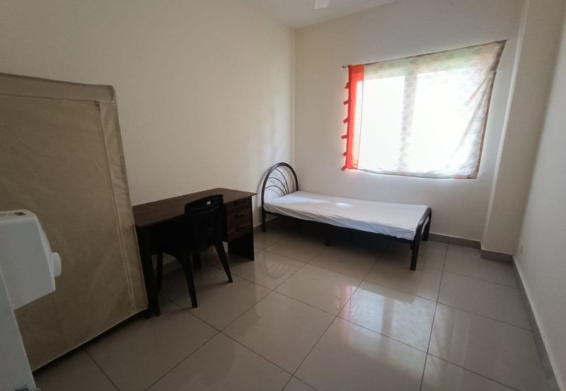 Monet Lily @ Sunsuria City