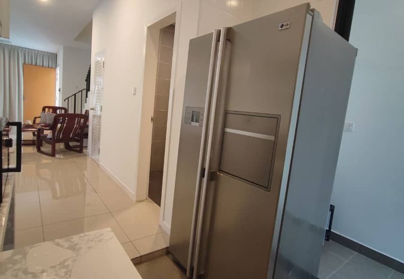 Reef Of Tropics, Setia Eco Glades