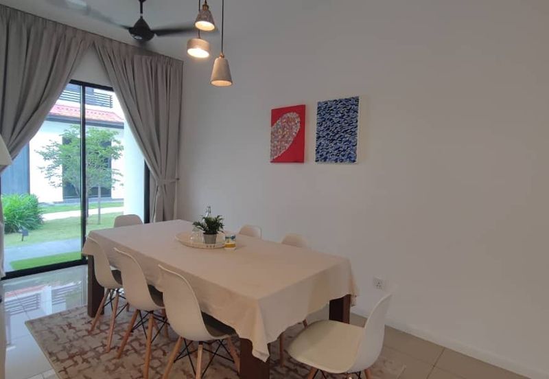 Reef Of Tropics, Setia Eco Glades