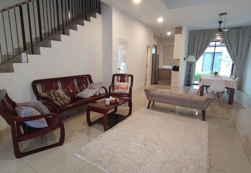 Reef Of Tropics, Setia Eco Glades