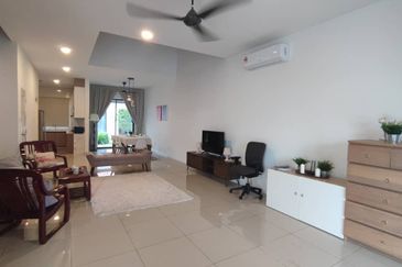 Reef Of Tropics, Setia Eco Glades