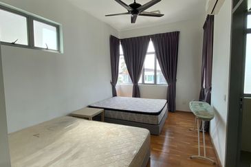 Symphony Hills Schubert