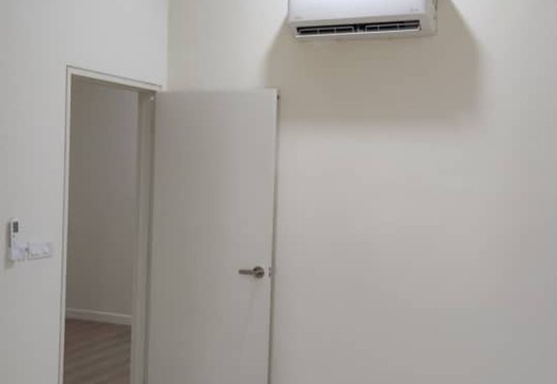 Monet Lily @ Sunsuria City