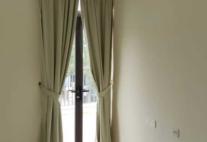 Monet Lily @ Sunsuria City