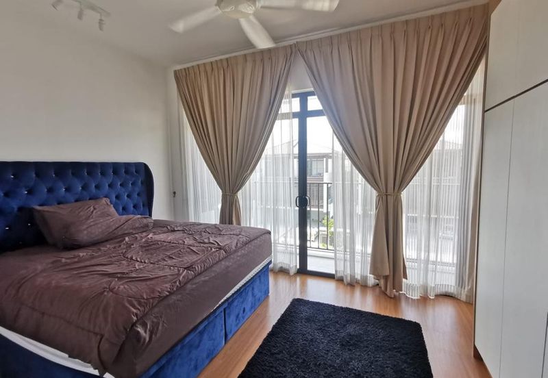 full furnished Type B mulia for rent!