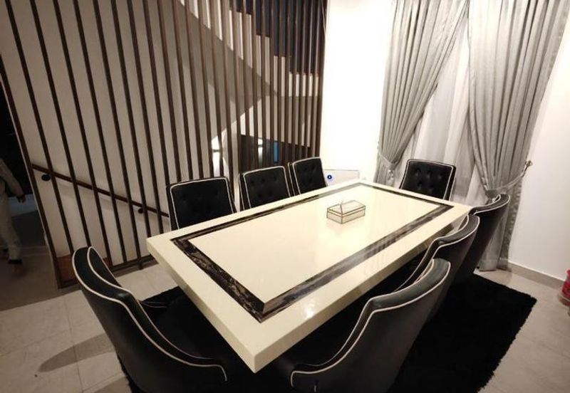 full furnished Type B mulia for rent!