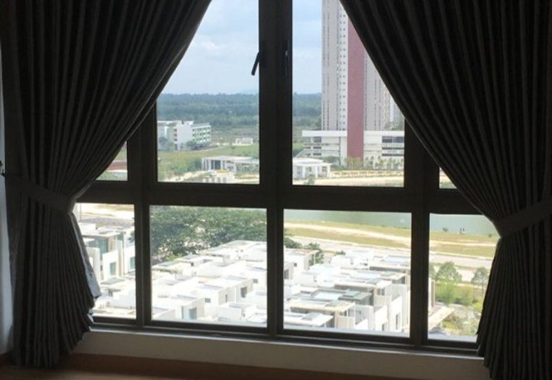 Lake Point Residence