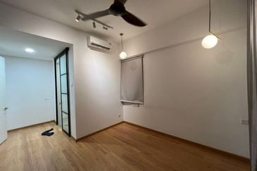 Lake Point Residence