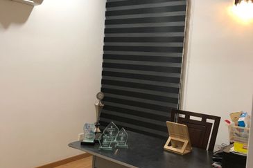 Lake Point Residence