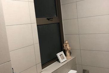 Lake Point Residence