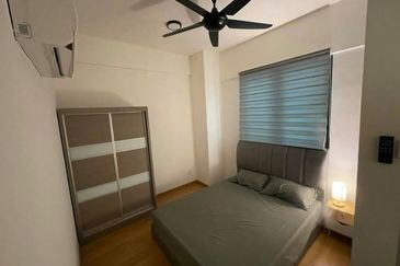 Lake Point Residence