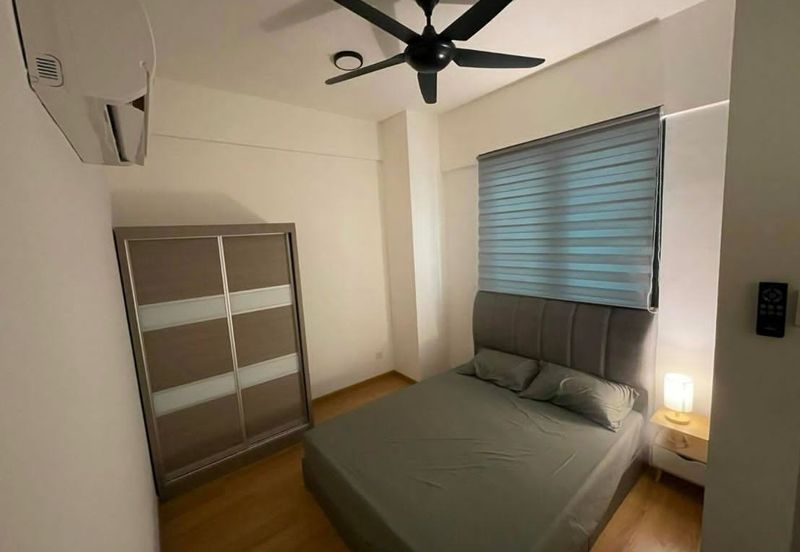 Lake Point Residence