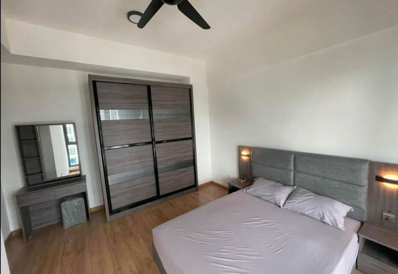 Lake Point Residence