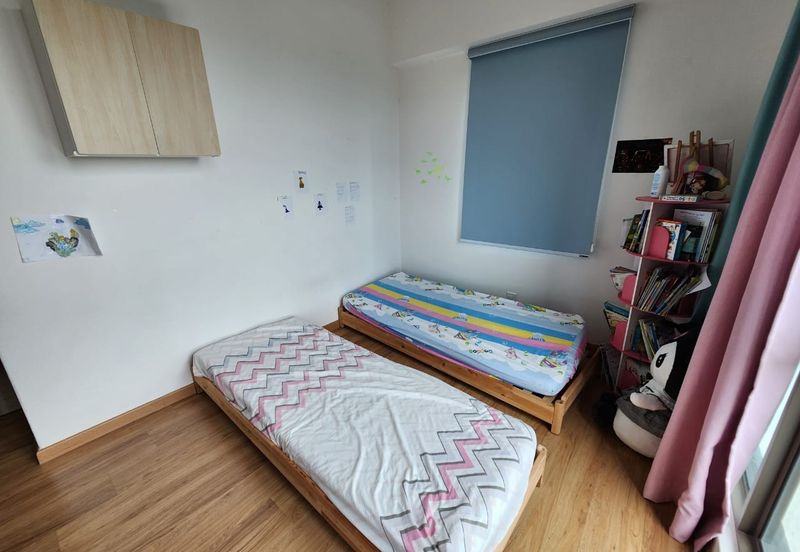 Lake Point Residence