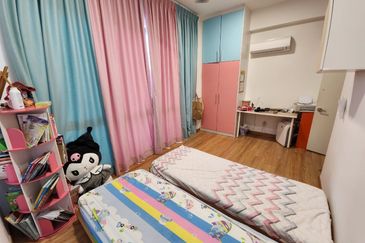 Lake Point Residence