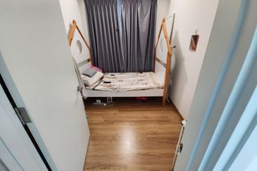 Lake Point Residence